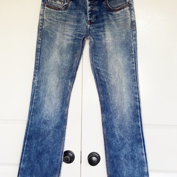 DSquared2 DISTRESS WASHED BLUE RELAX LEG DENIM JEANS SIZE: 33x31